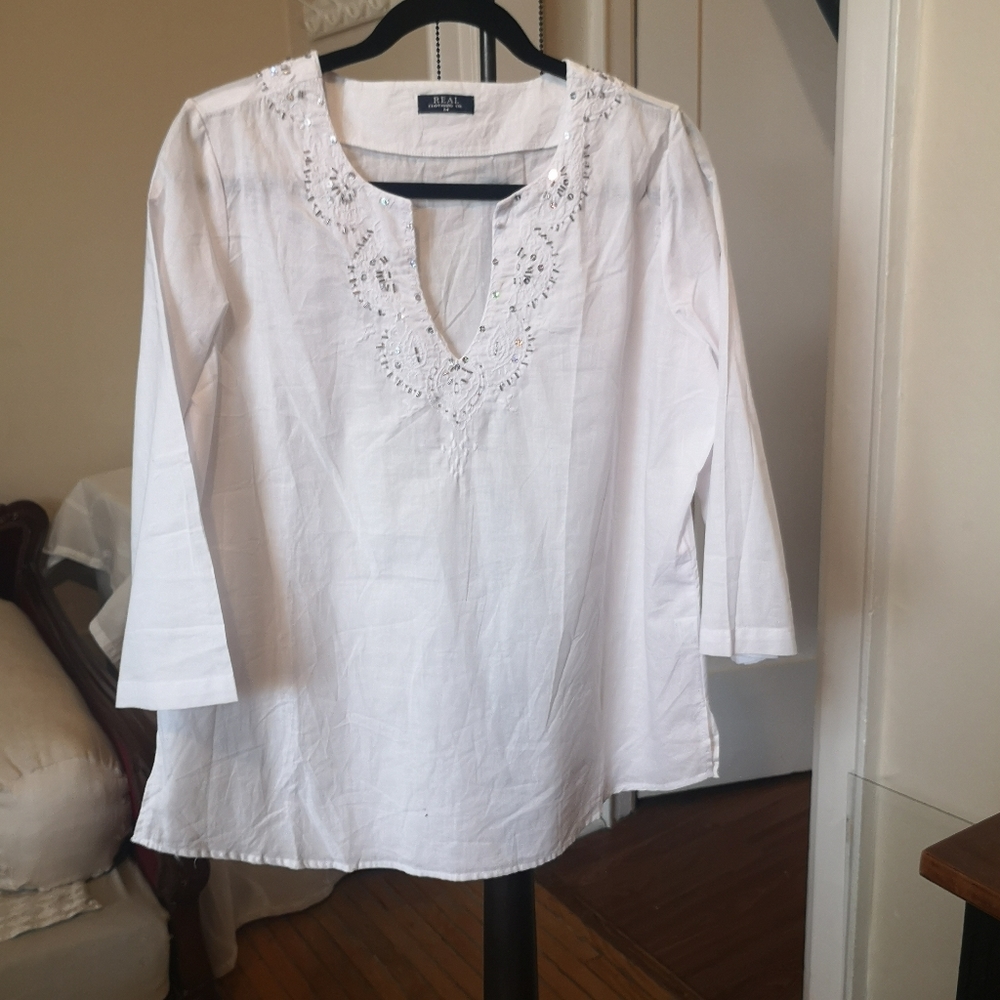 3/$20 White lightweight cotton top
